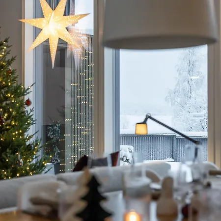 Arctic Horizon House - Panoramic River Views Villa Rovaniemi